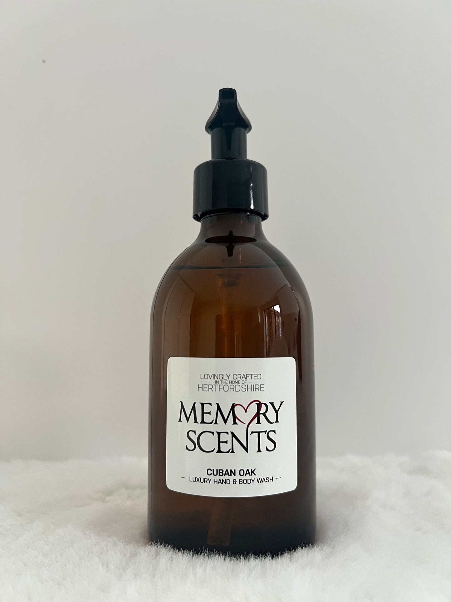 CUBAN OAK LUXURY HAND & BODY WASH 300ML