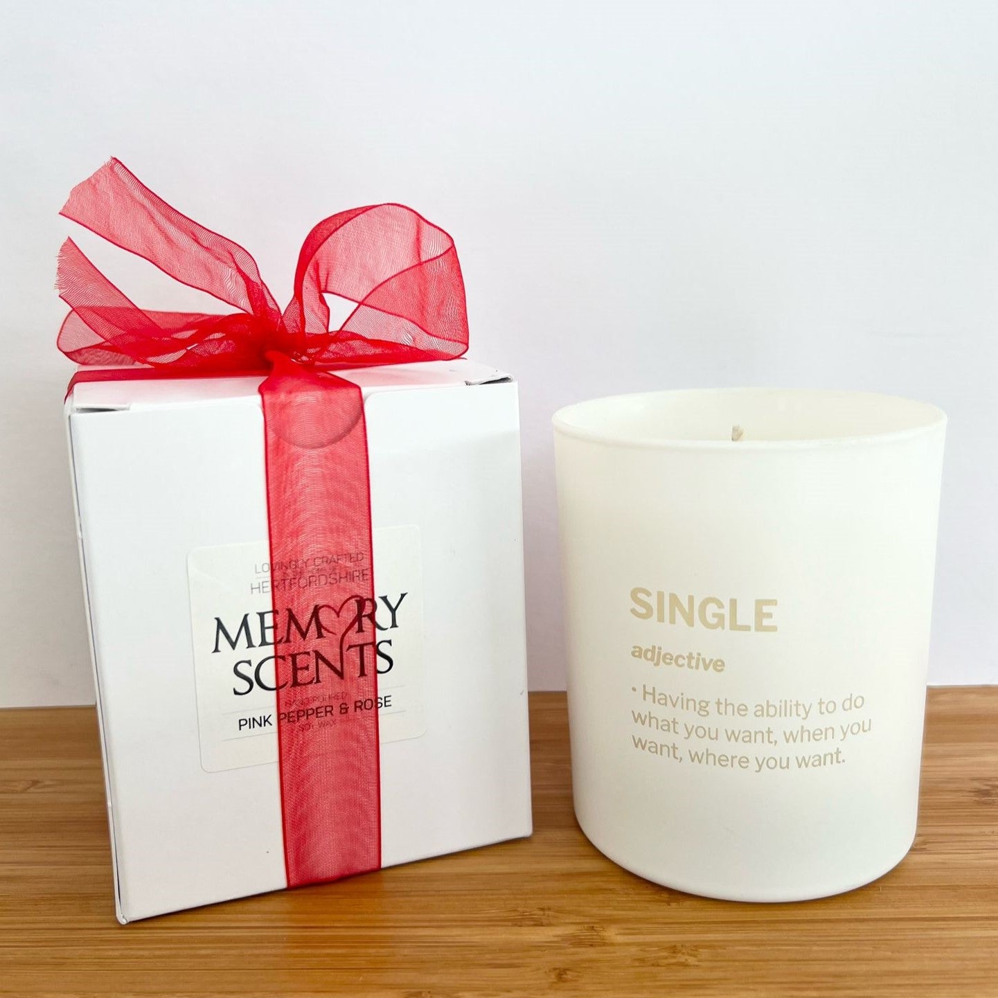PINK PEPPER & ROSE LUXURY ETCHED CANDLE 30CL